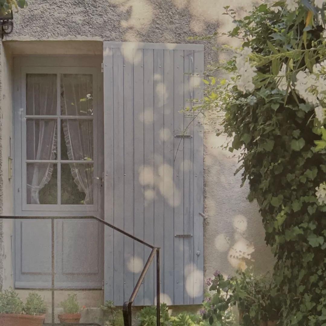 フランスアンティーク　フランスの玄関ドア　エクリュ アンティークレース　カーテン