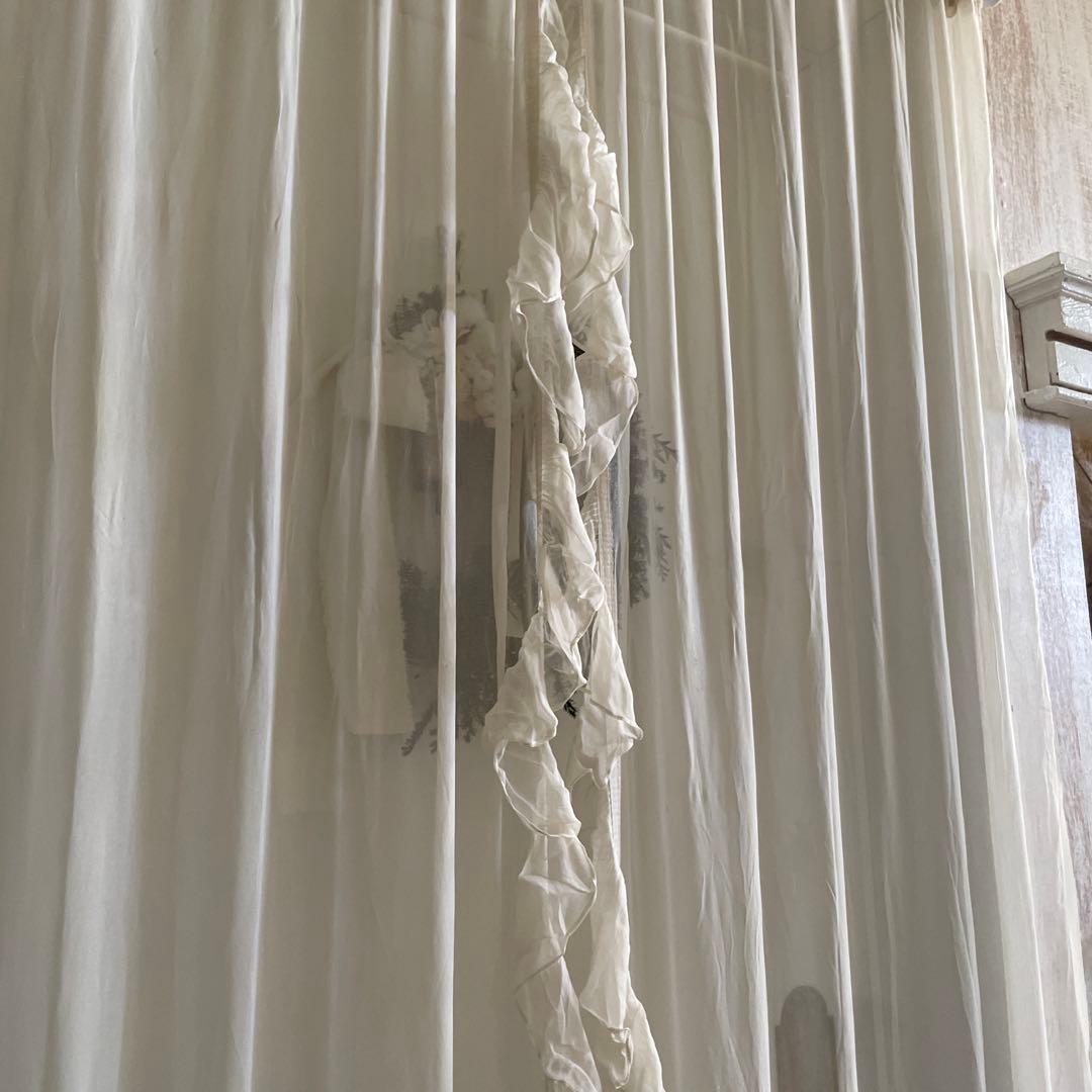 フランスアンティーク　フランスの玄関ドア　エクリュ アンティークレース　カーテン