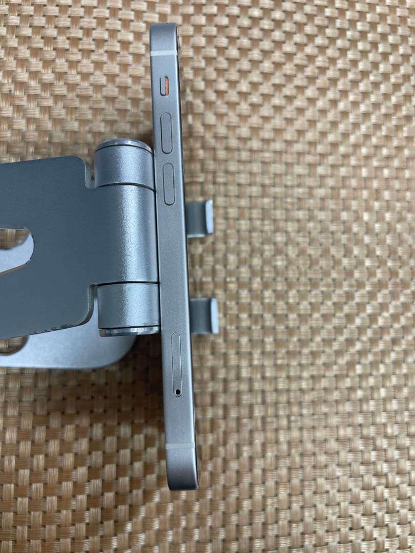 iPhone 13 mini 128 GB スターライトSIMフリー【4856】