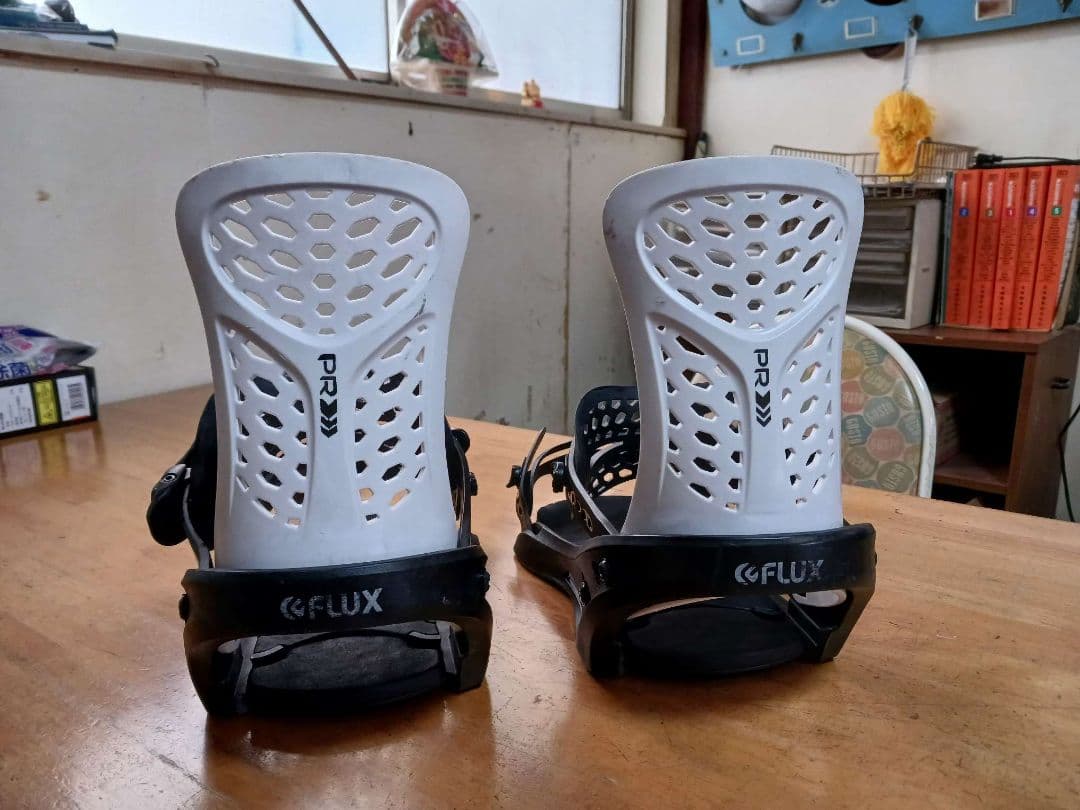 FLUX PR　Lサイズ　色　ホワイト/ブラック