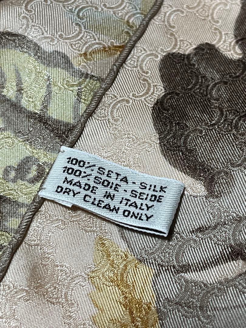 未使用CELINE セリーヌ シルク大判スカーフ