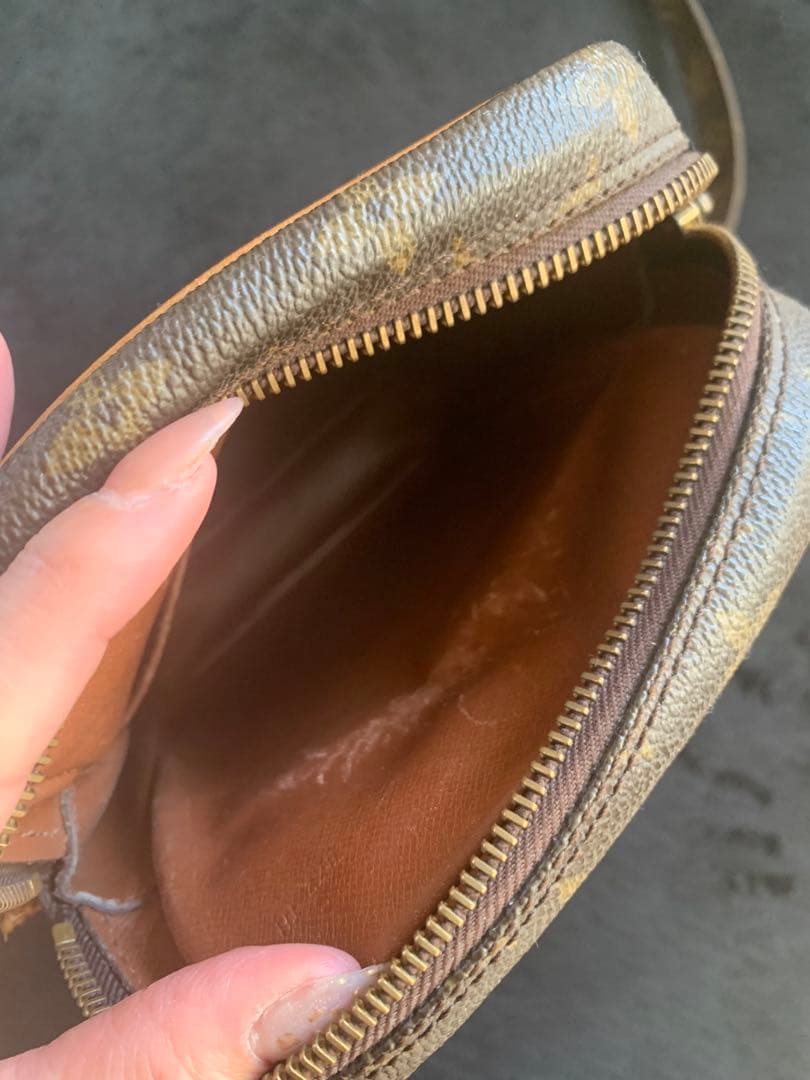 Louis Vuitton ショルダーバッグ　アマゾン訳あり