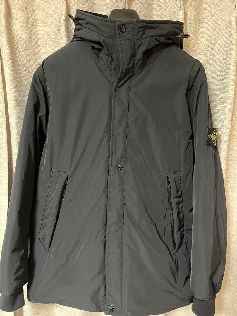 マ*ト様 stone  ダウンジャケット　ブラック