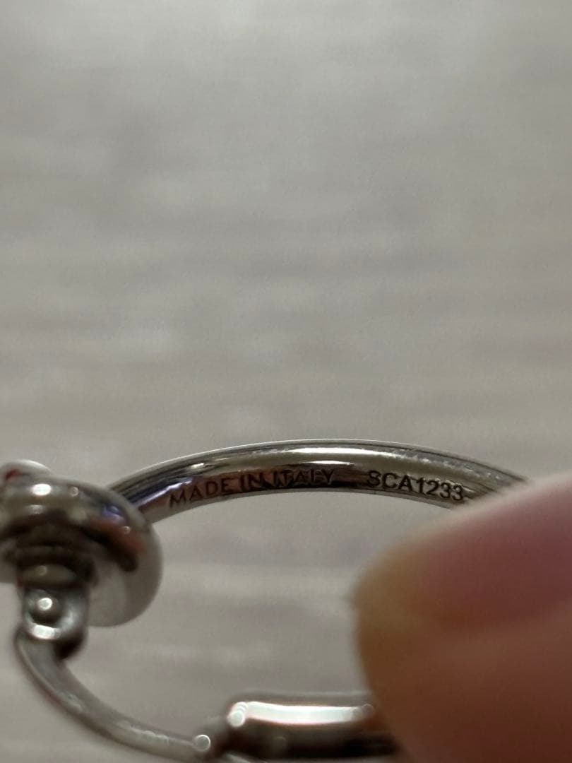 最安値 セリーヌ ノット スモールフープ ピアス シルバー 片耳　CELINE