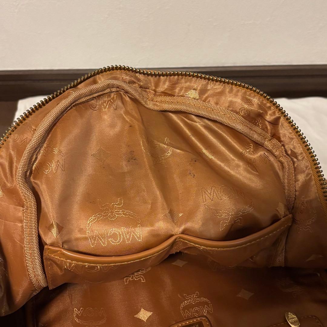 【訳あり】MCM リュック ラージサイズ VISTOS スタッズ付き ブラウン