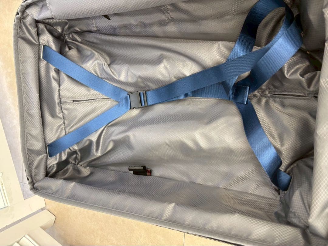 TUMI V4 エクステンデッド・トリップ エクスパンダブル 4輪 スーツケース