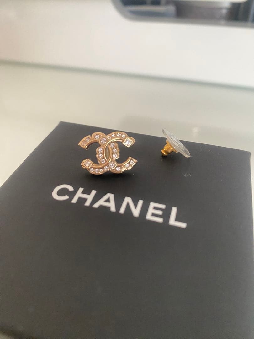 【美品】片耳　CHANEL シャネル　ピアス