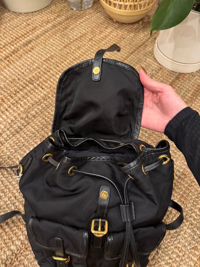 PRADA ブラックナイロンバックパック