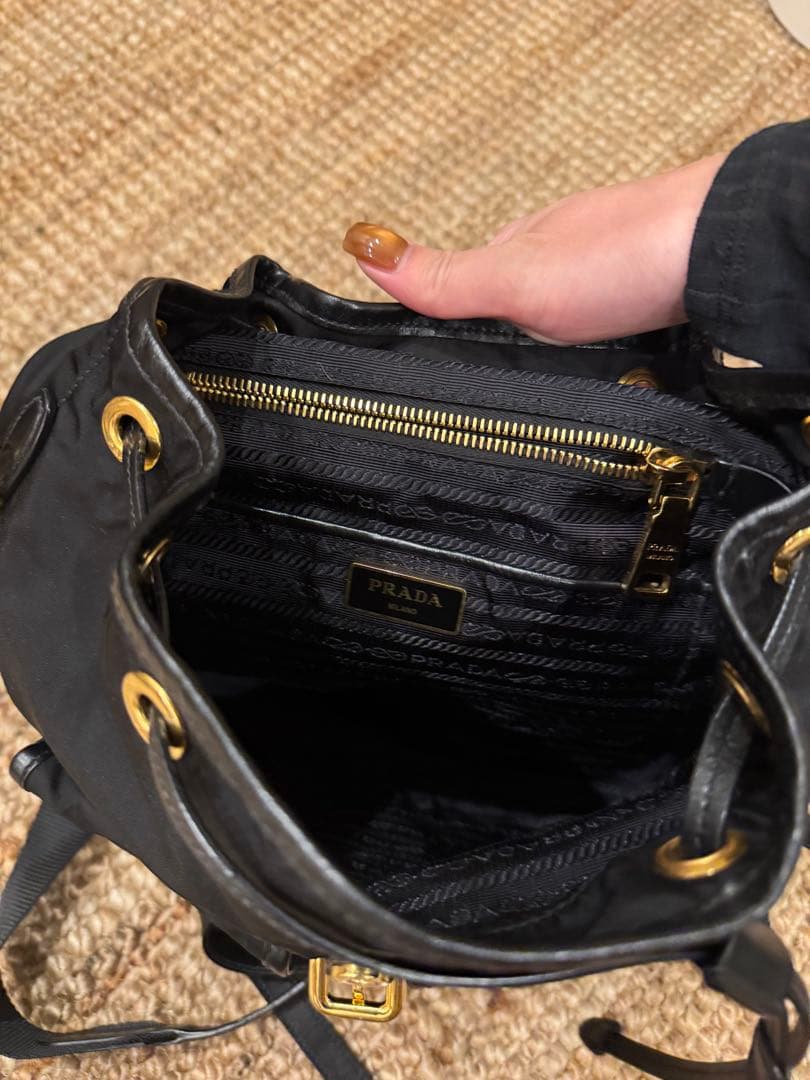 PRADA ブラックナイロンバックパック