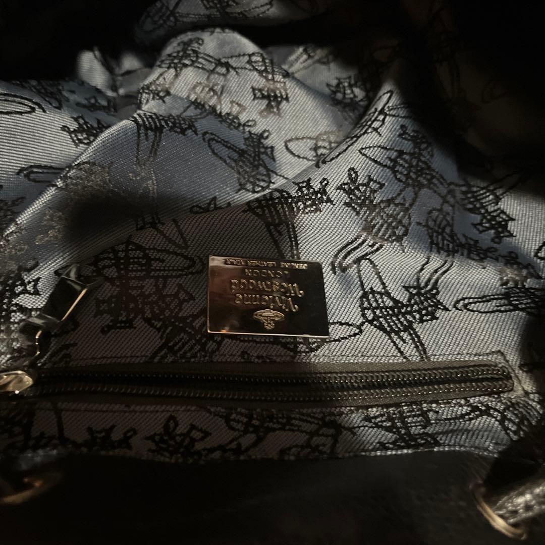 ヴィヴィアン　レザー　リュック