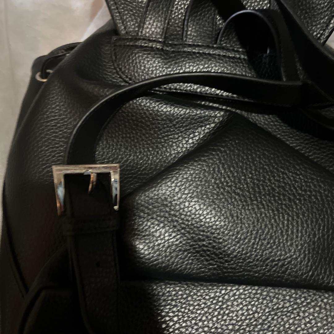 ヴィヴィアン　レザー　リュック