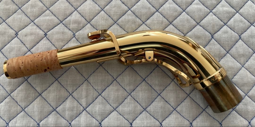 ヤナギサワAkz-1 アルト用ネック ブラス製ラッカー仕上げ