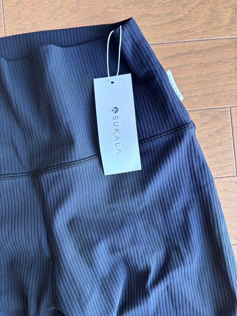 新品未使用　【SUKALA】ベーシックリブフレアパンツ　ブラック　M