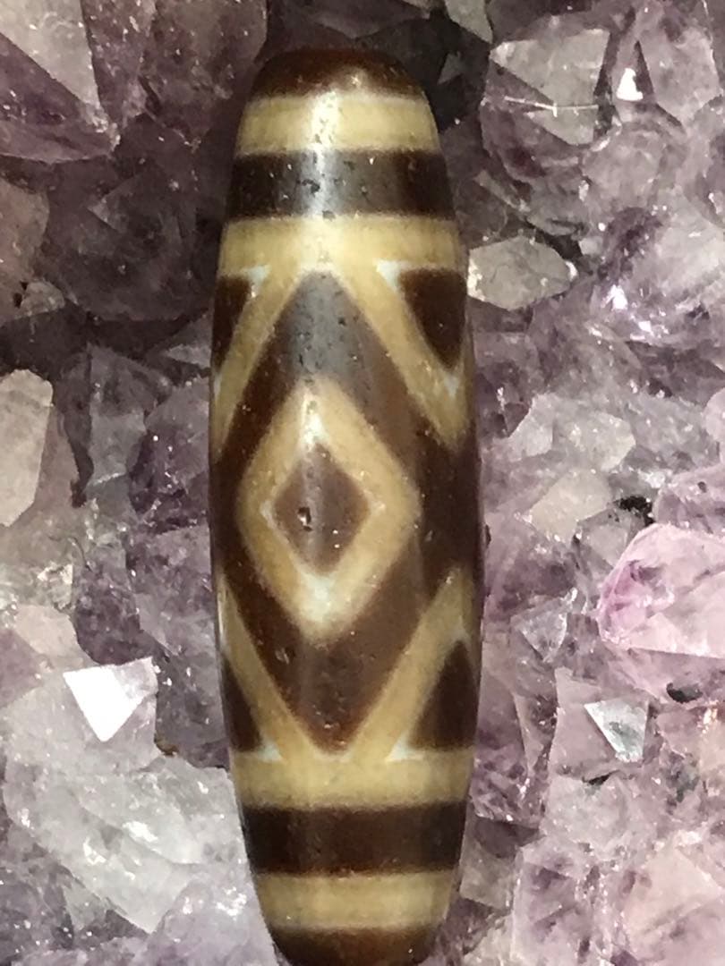 9/15迄の破格値下げ‼️本物‼️超希少‼️高級老礦金剛虎牙三眼天珠　約35×11mm