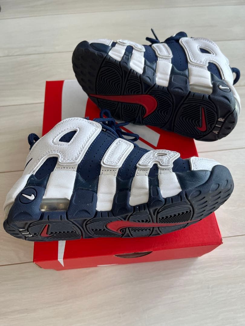 Nike モアアップテンポシューズ