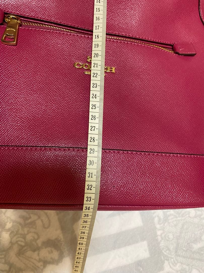 お値下げ　Coach コーチ　 レザー　 リュック　赤紫 ピンク ルージュ