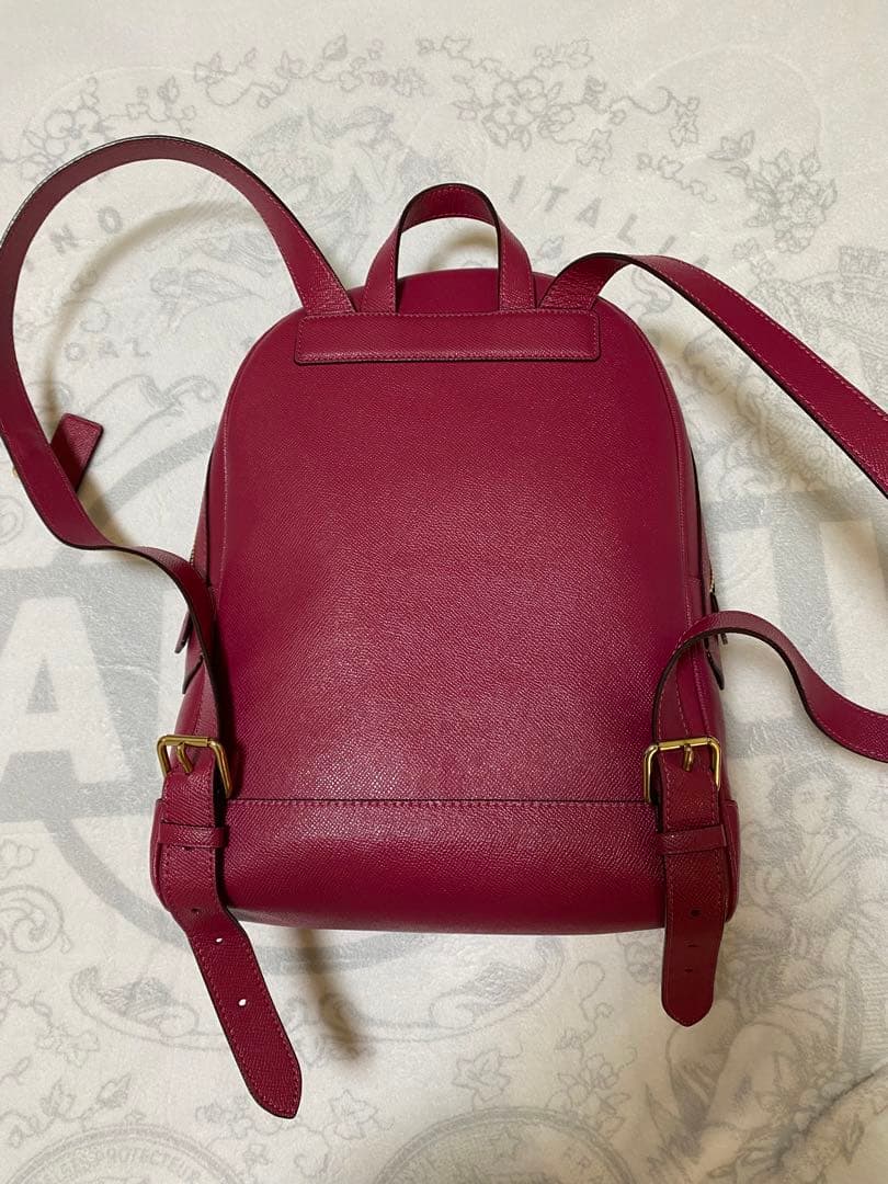 お値下げ　Coach コーチ　 レザー　 リュック　赤紫 ピンク ルージュ