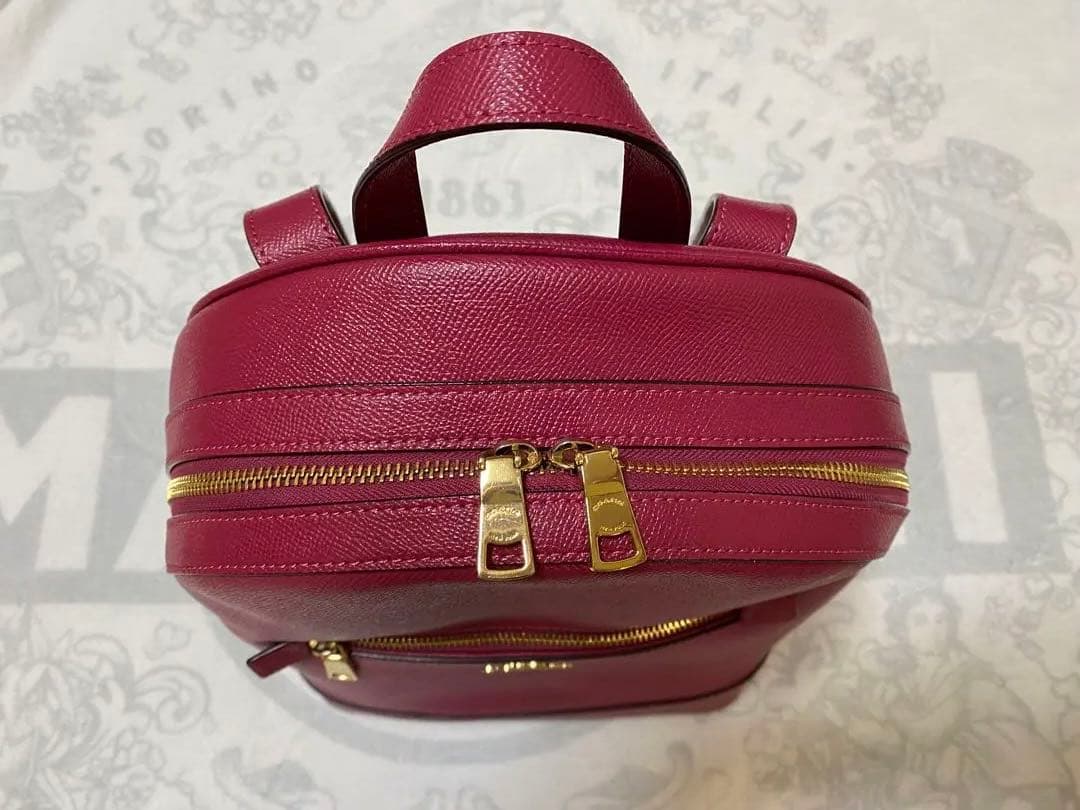 お値下げ　Coach コーチ　 レザー　 リュック　赤紫 ピンク ルージュ