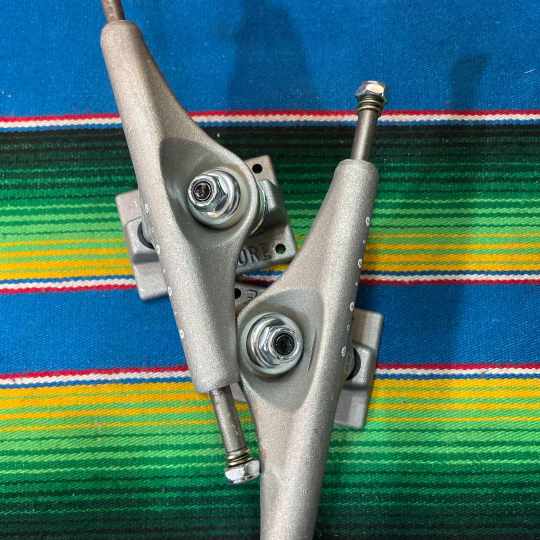 ベンチャー　WORREST スケートボード トラック 5.8