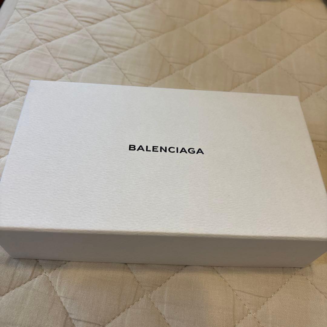 V*様 BALENCIAGA ピンク レザー 長財布　美品