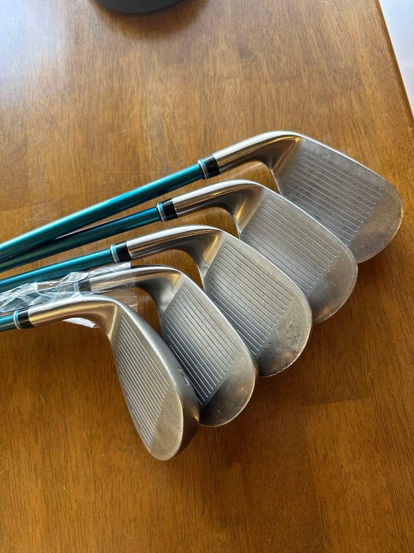 最終値下』ゼクシオ12 レディースアイアン5本セット【FLEX A】右利き用