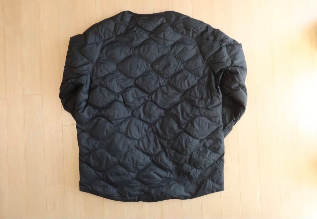 ユニクロホワイトマウンテニアリング ウルトラライトダウンオーバーサイズジャケット