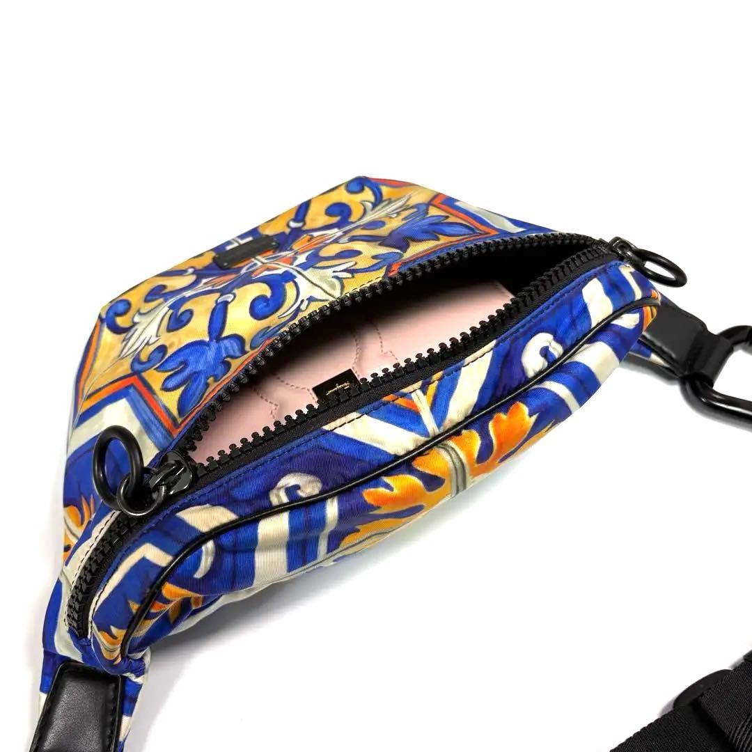 【極美品】ドルチェ&ガッバーナ ウエストポーチ　ウエストバッグ　マヨリカプリント