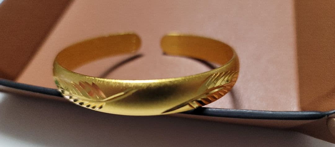 安*一様 ブレスレット　バングル　遺品整理　生前整理　アクセサリー　イミテーショ