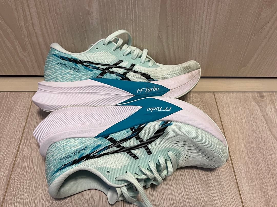 ASICS magic speed 4 ランニングシューズ 22.5