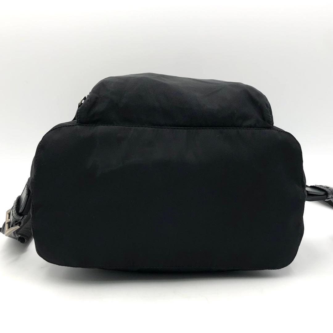 【極美品・Gカード付き】プラダ リュック ナイロン × レザー　B4650