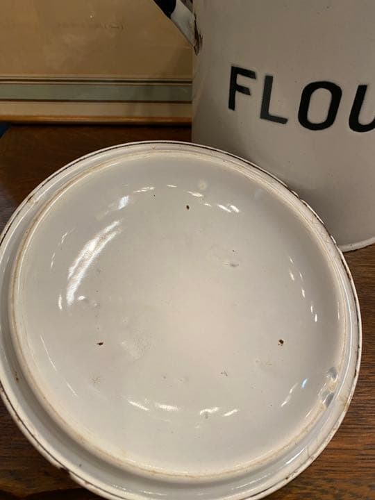 イギリス　アンティークフラワー缶