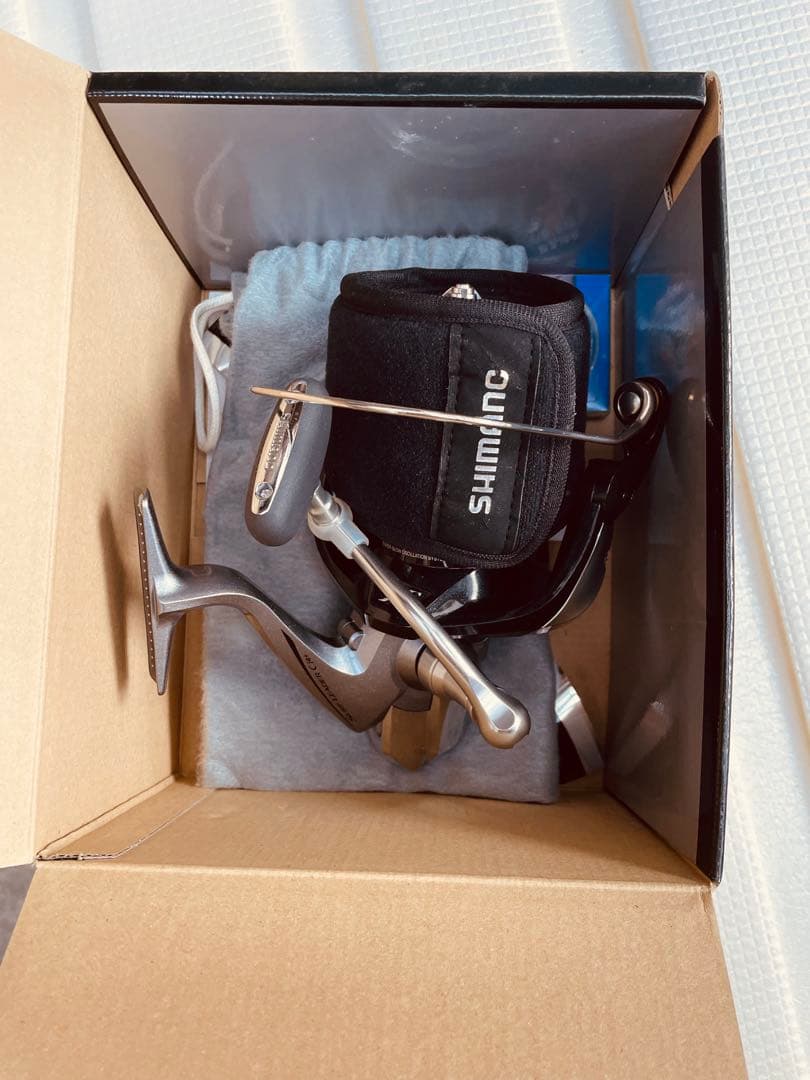 シマノ　スピニングリール 金属製 紫色ライン