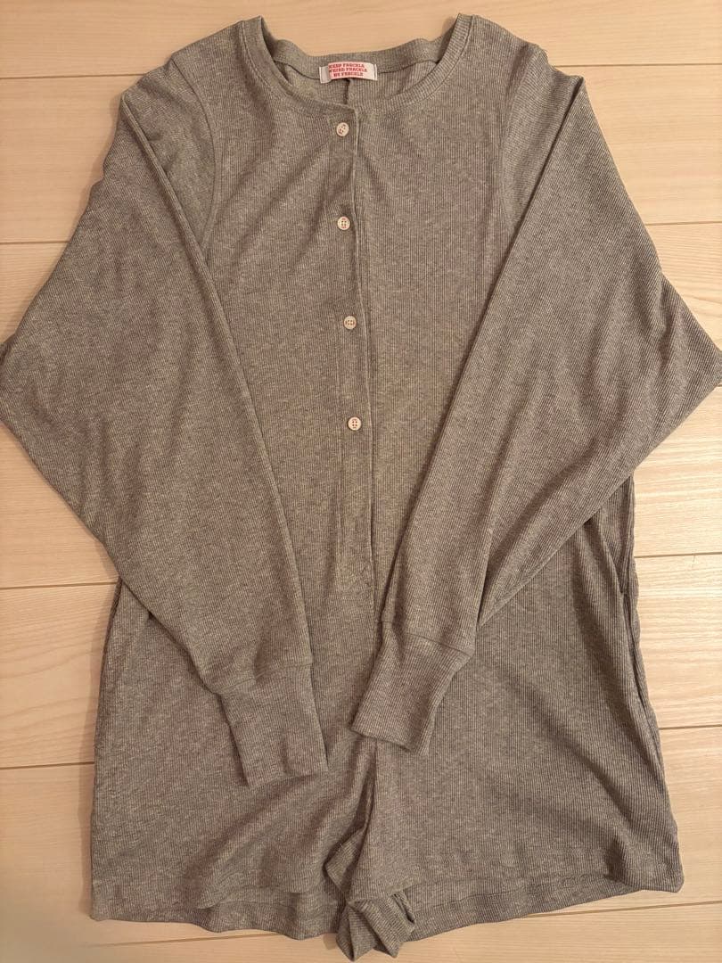 ★新品・未使用☆freckle ジャンプスーツ　グレー　コットン　韓国