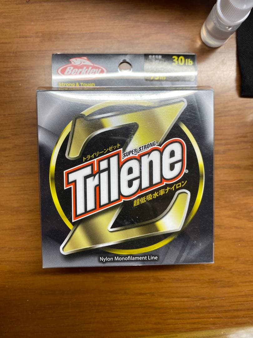 レボブラック10 ベイトリール　右ハンドル