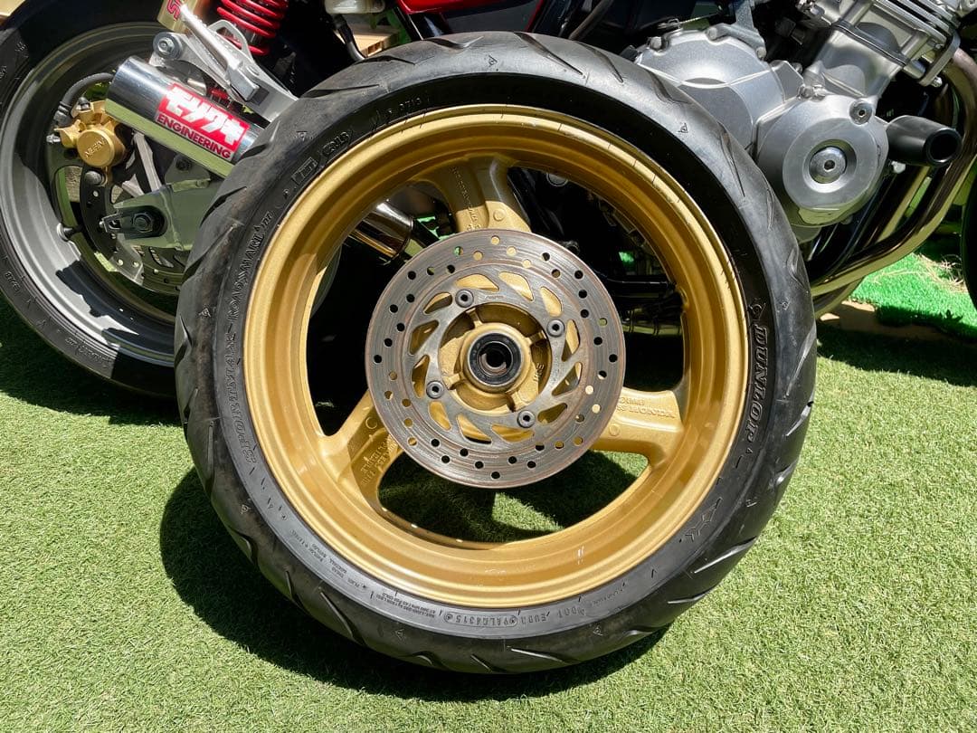 CB400SF 純正リアホイール ゴールドホイール - メルカリ
