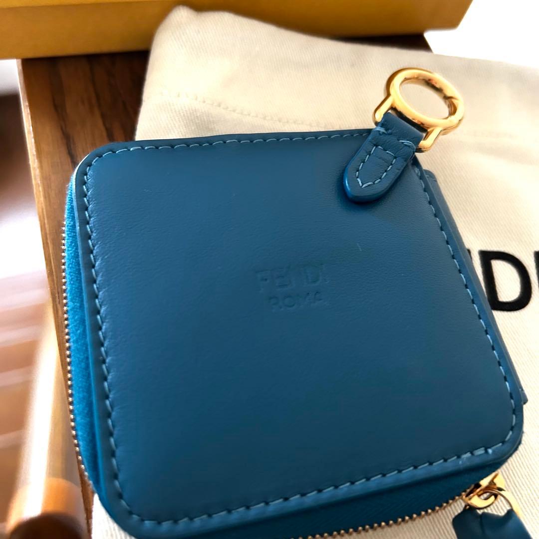 FENDI フェンディ FFキューブ ケース レザー ウォレット　財布