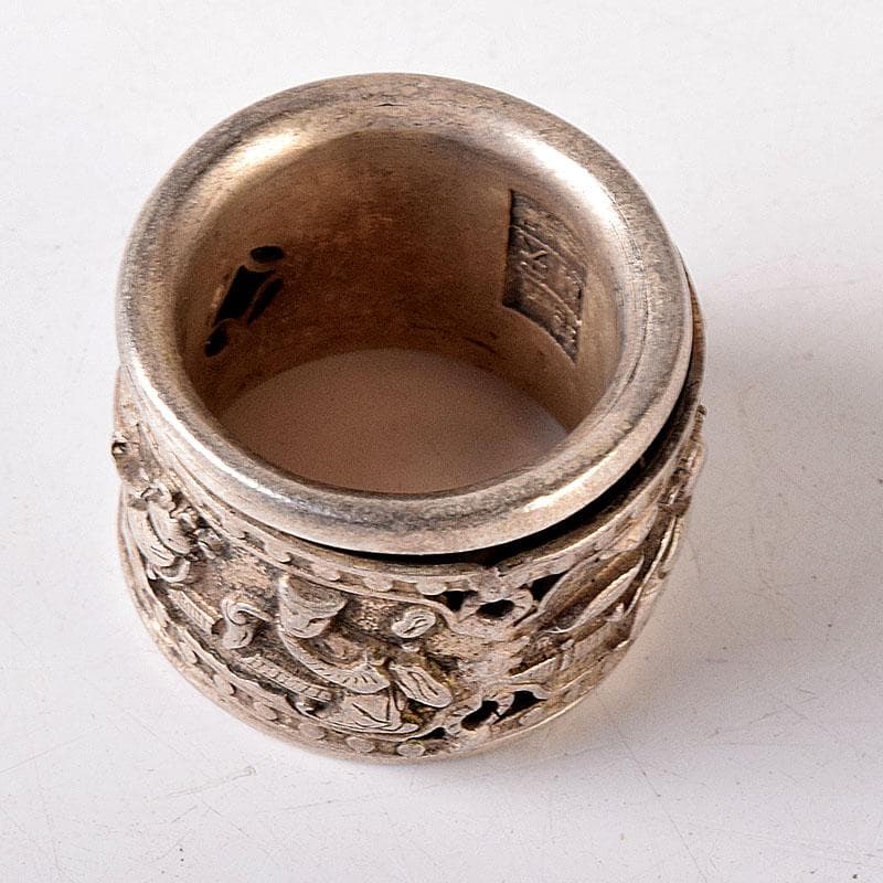 中国 光緒天宝足銀 人物彫 板指 重さ約35g N 7648E - メルカリ