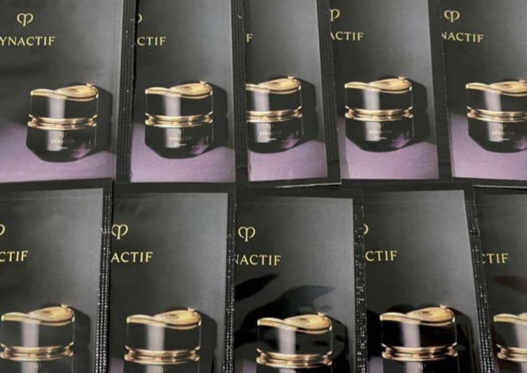 クレドポーボーテ シナクティフ クレームn サンプル - メルカリ