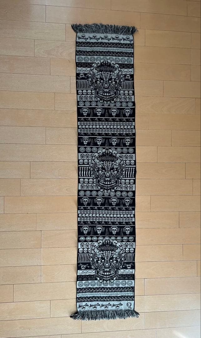 未使用品)ALEXANDER McQUEEN スカルデザイン マフラー