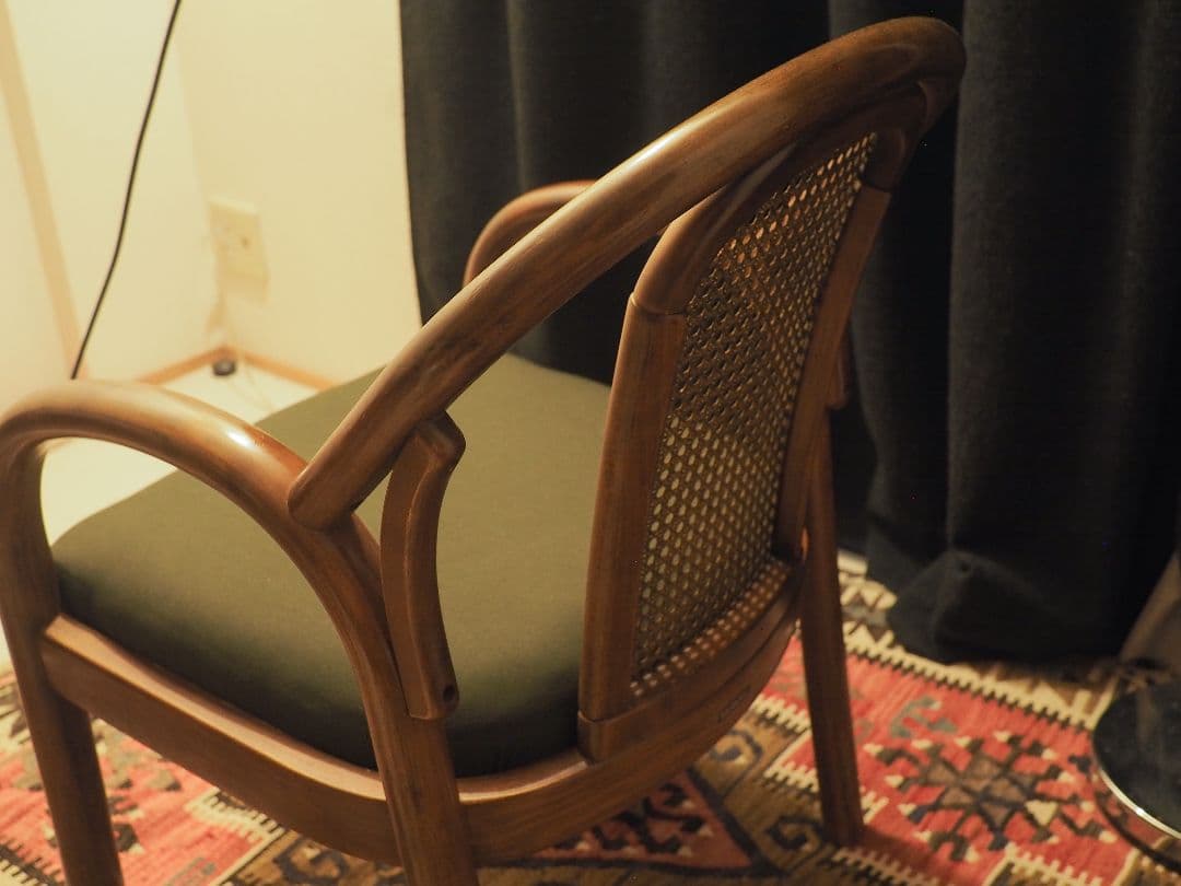 【値引中】“karimoku”アームラタンチェアA