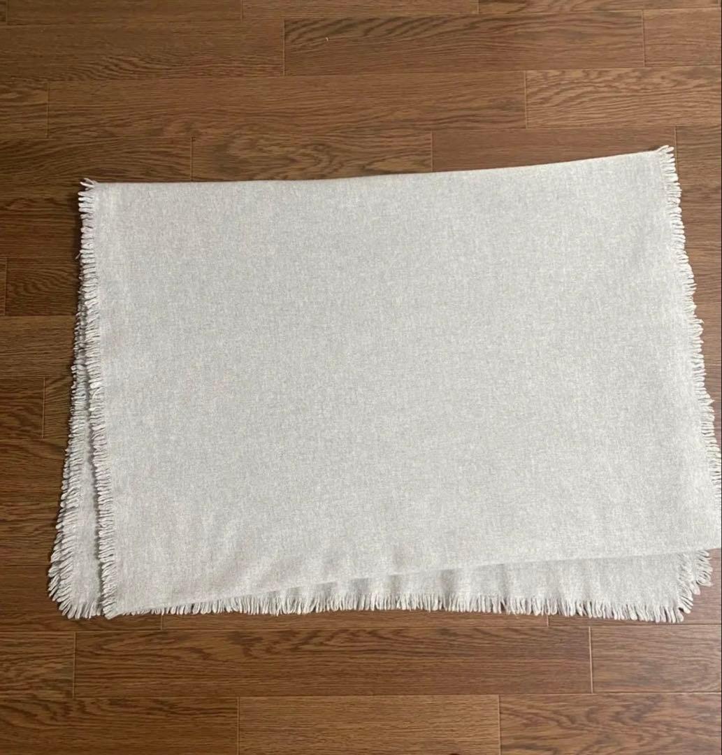 アソースメレ/ホワイトグレー/ウルトラファインラムミニバスケットストール