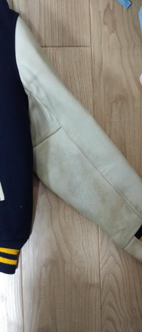 USA製　スタジャン　ゴールデンベア