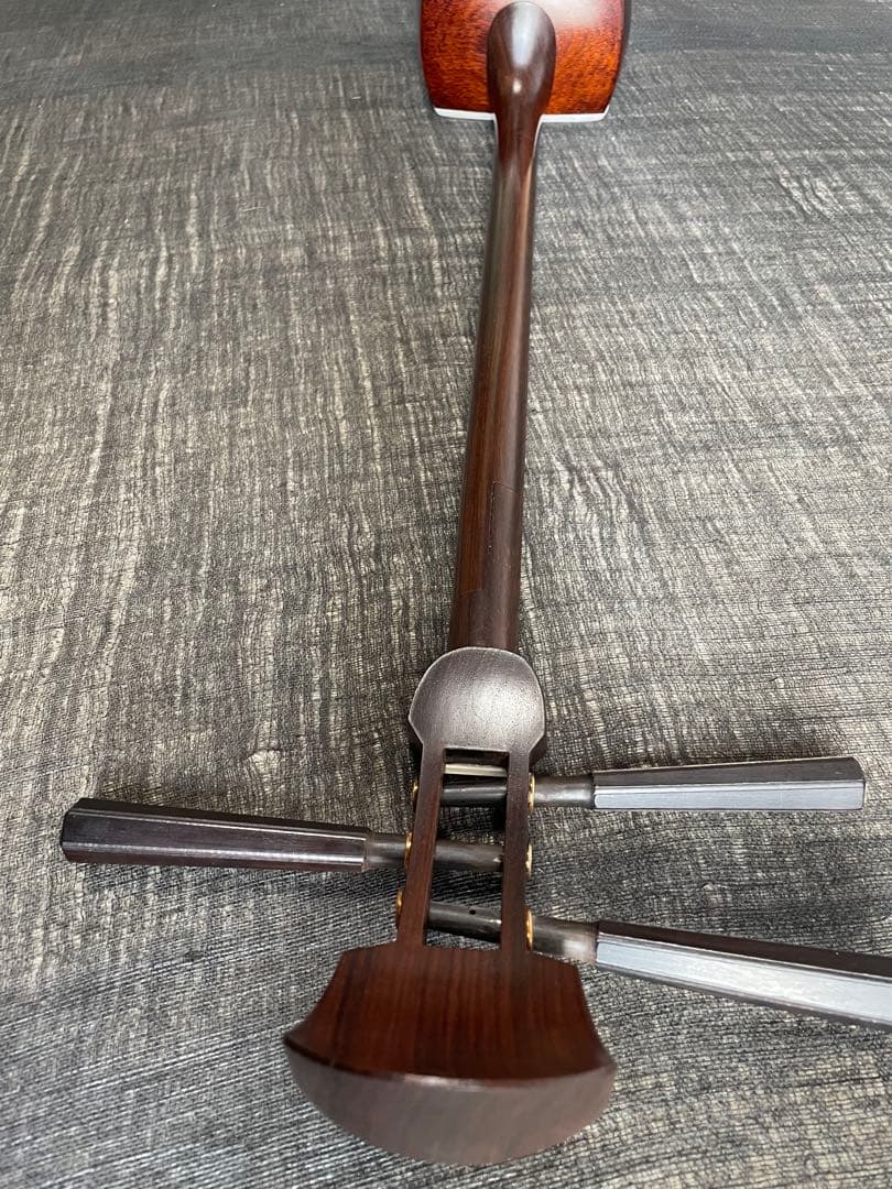 胡弓紫檀三折れ棹，胴花梨材，竹弓，付属品