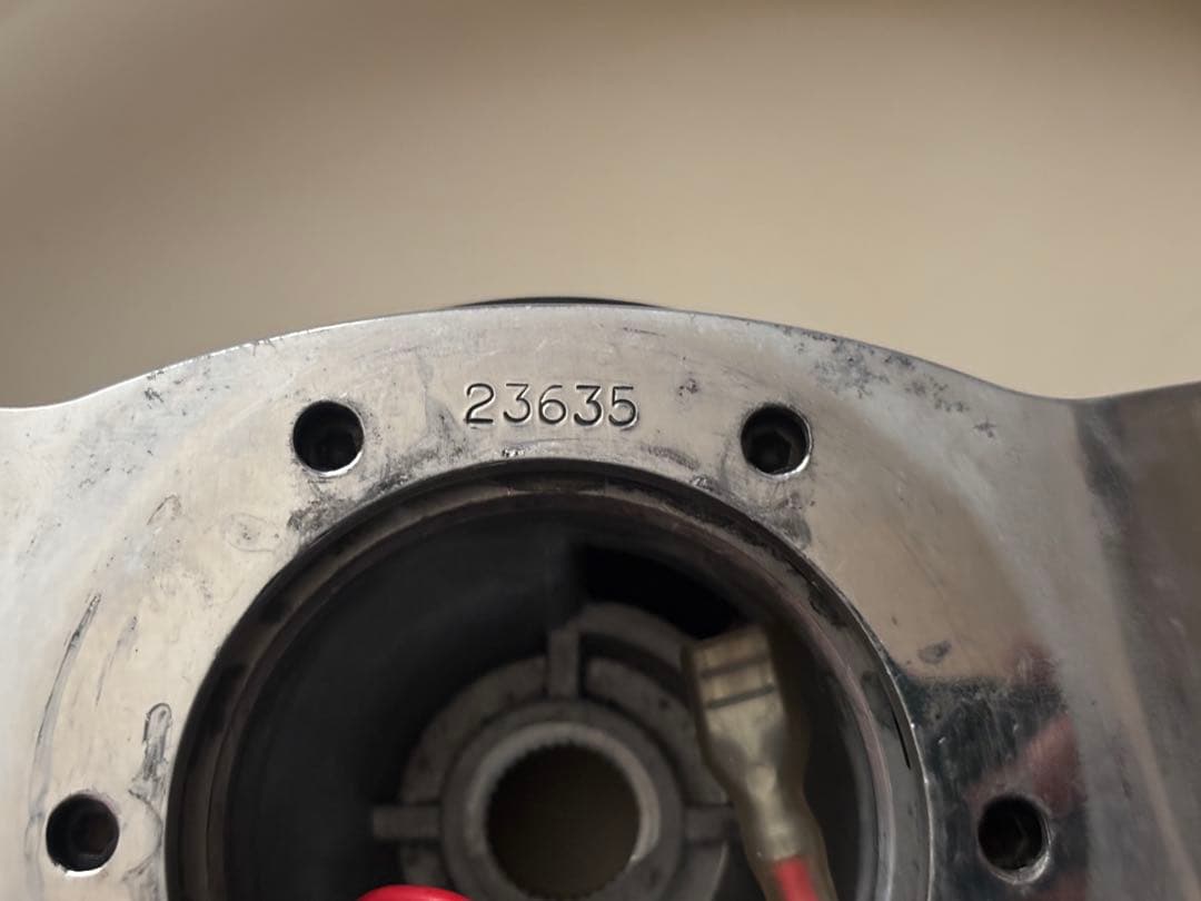 エ*ン様 ★NARDI ウッドコンビステアリング 23635★ホーンボタン、ボス