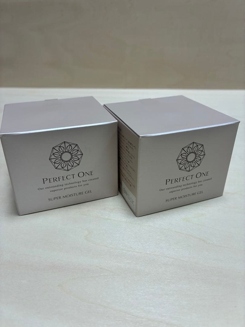 パーフェクトワン スーパーモイスチャージェル 50g×2個 - メルカリ