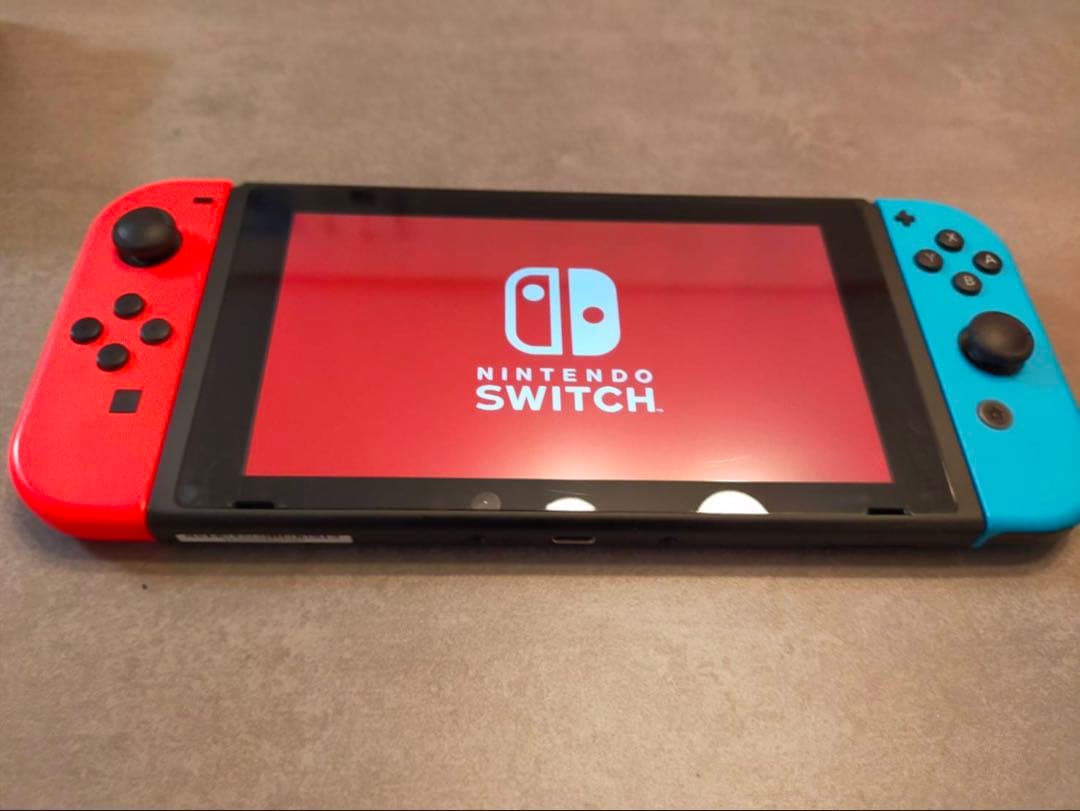 Nintendo Switchネオンレッド／ネオンブルー 付属品一式 動作確認済