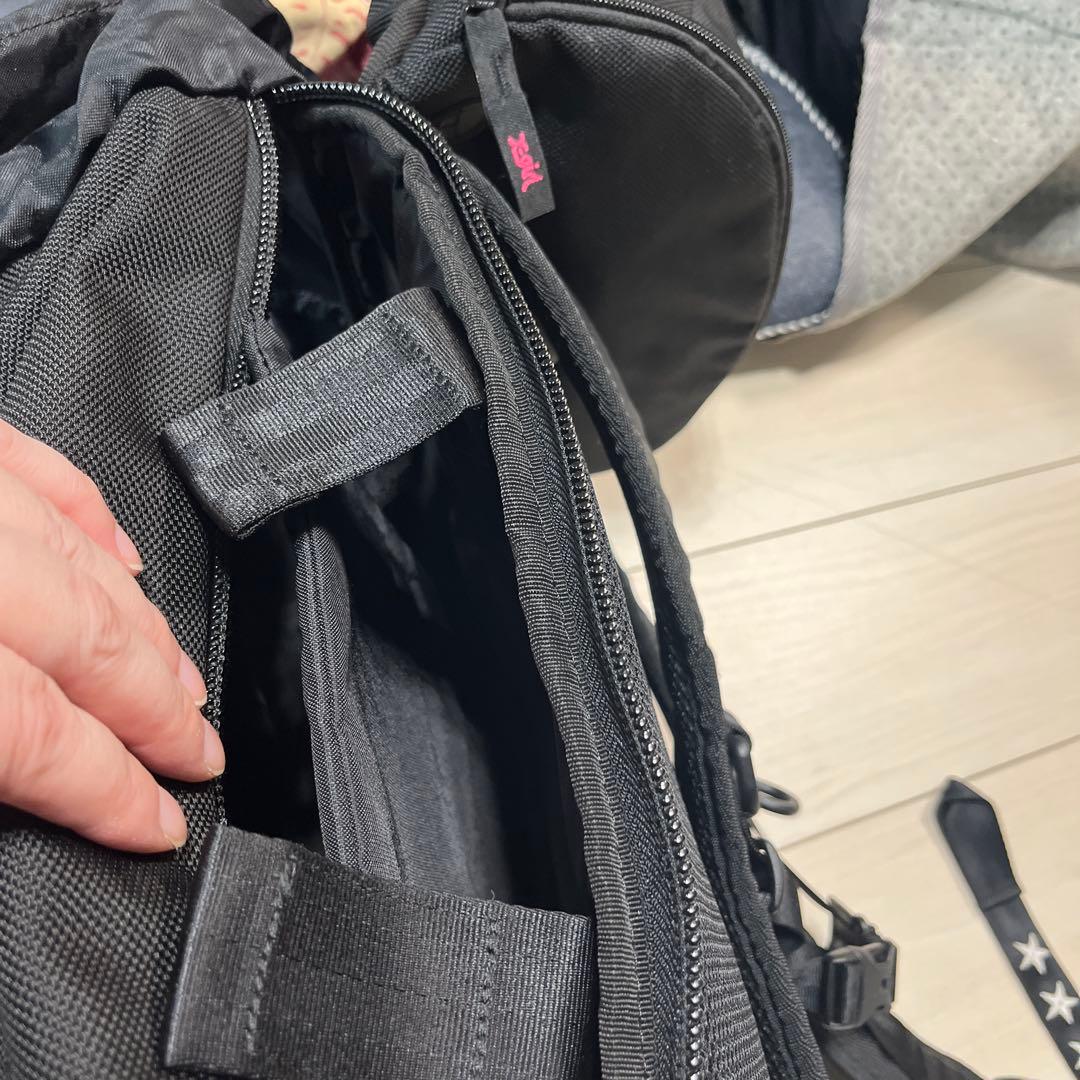 ニューエラ　x-girl バックパック黒　中古美品　CAP入れ付き