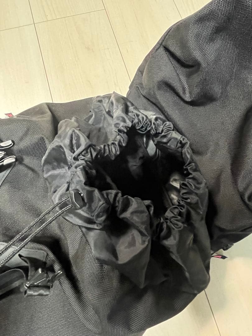 ニューエラ　x-girl バックパック黒　中古美品　CAP入れ付き