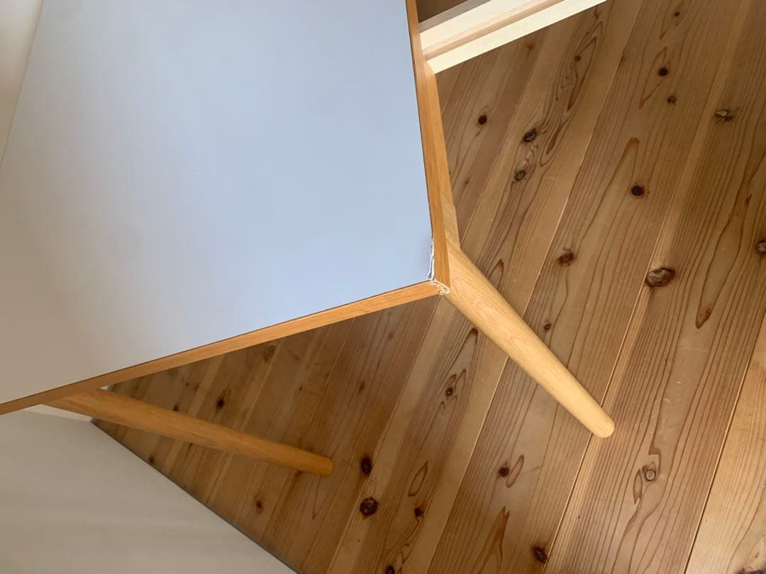 idee stilt table 1000テーブル　机　デスク