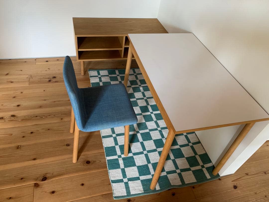 idee stilt table 1000テーブル　机　デスク